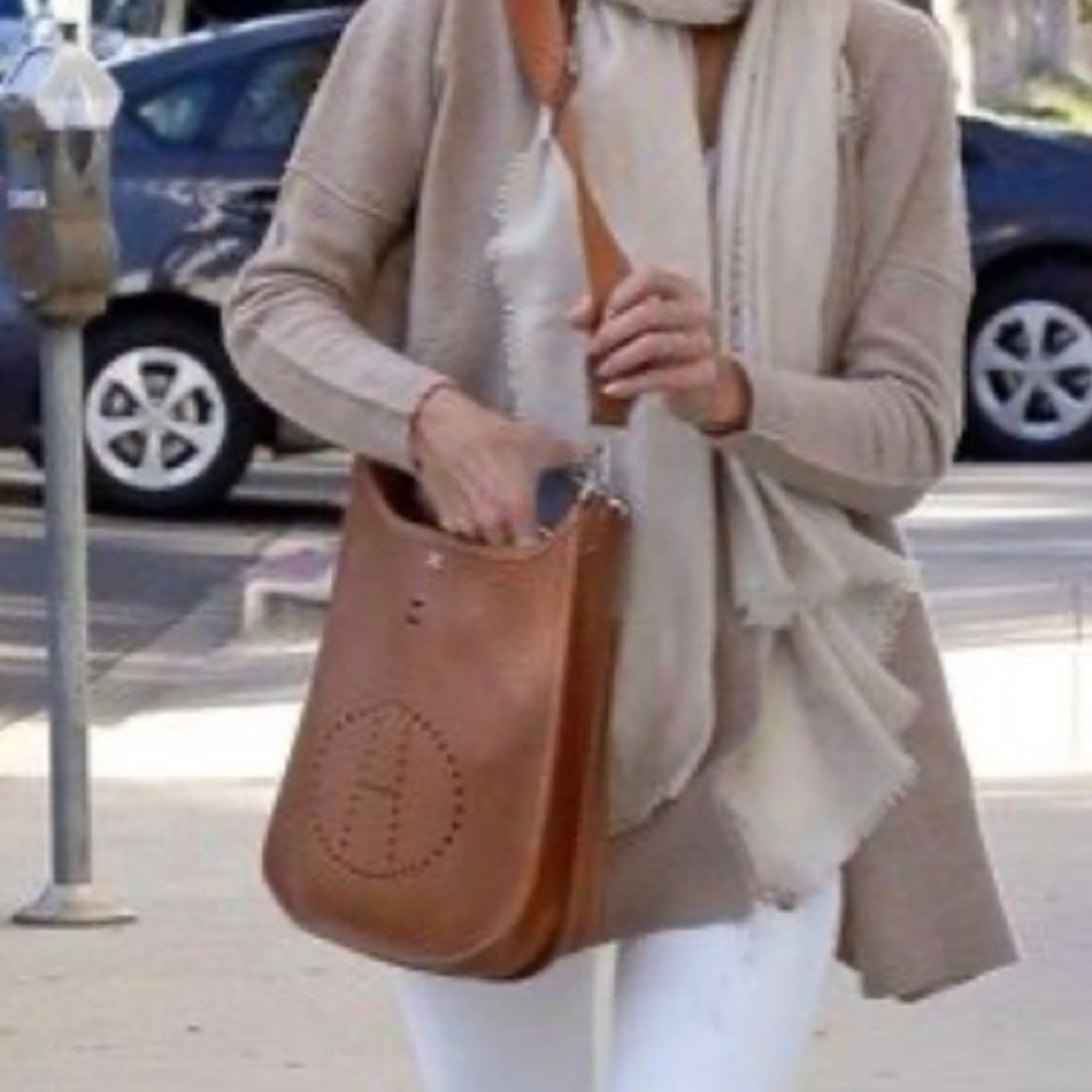 HERMES Taurillon Clemence Evelyne III PM